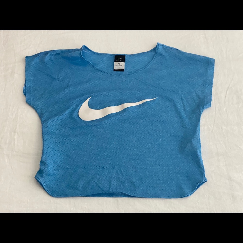 Nike workout crop top